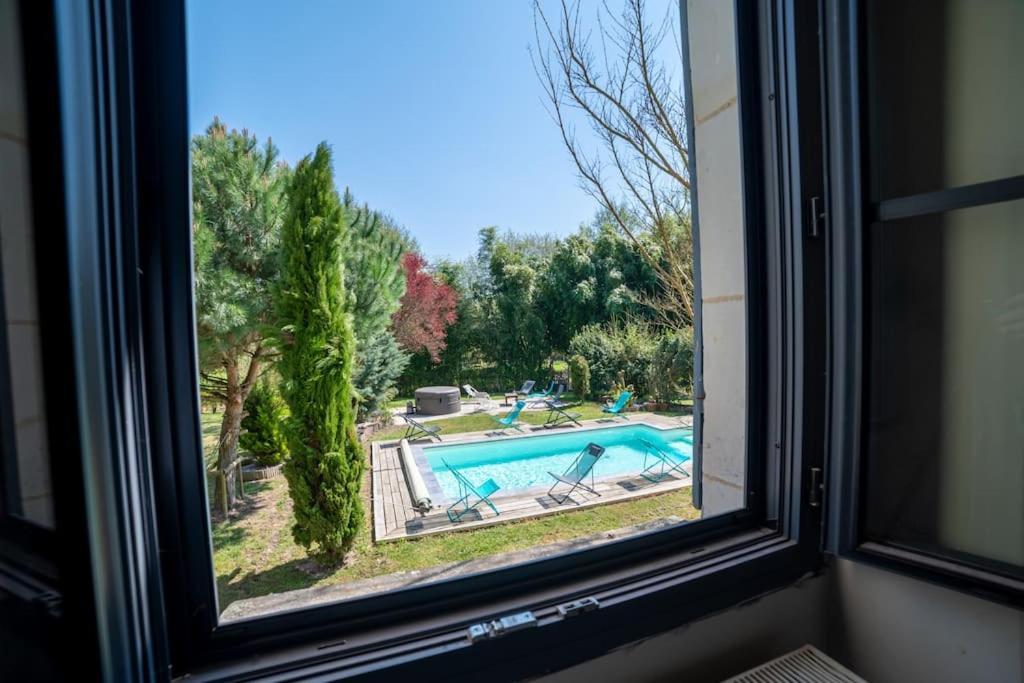 Le Clos Du Tilleul Fabuleuse Propriete 15 A 30 Pers Piscine Au Coeur D'Un Charmant Village Thilouze ภายนอก รูปภาพ