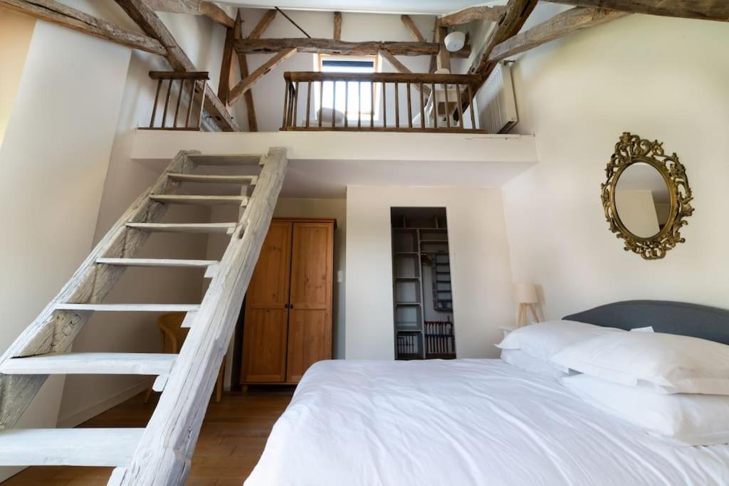 Le Clos Du Tilleul Fabuleuse Propriete 15 A 30 Pers Piscine Au Coeur D'Un Charmant Village Thilouze ภายนอก รูปภาพ