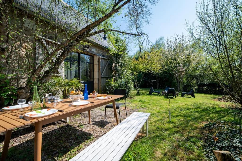 Le Clos Du Tilleul Fabuleuse Propriete 15 A 30 Pers Piscine Au Coeur D'Un Charmant Village Thilouze ภายนอก รูปภาพ